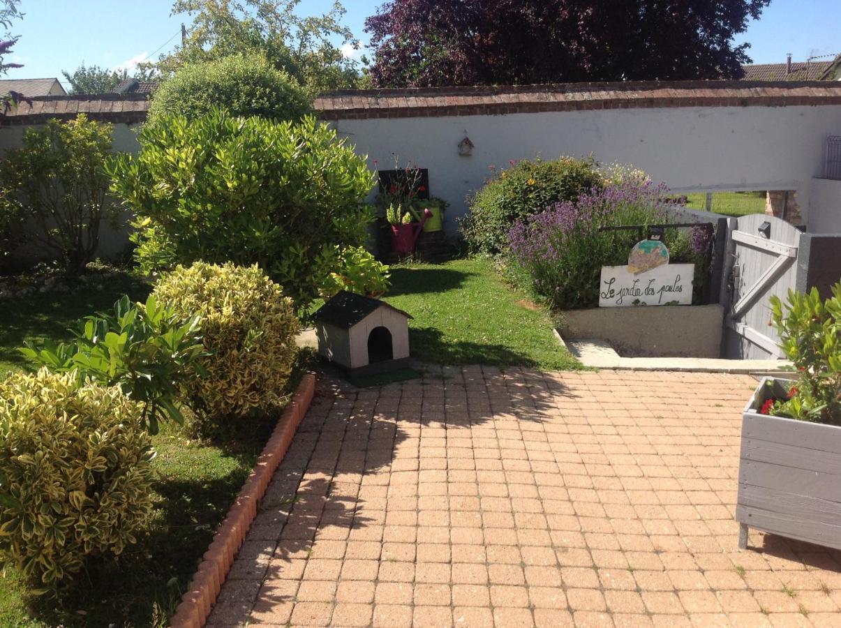 Le Jardin Des Poules Bed & Breakfast Thietreville ภายนอก รูปภาพ
